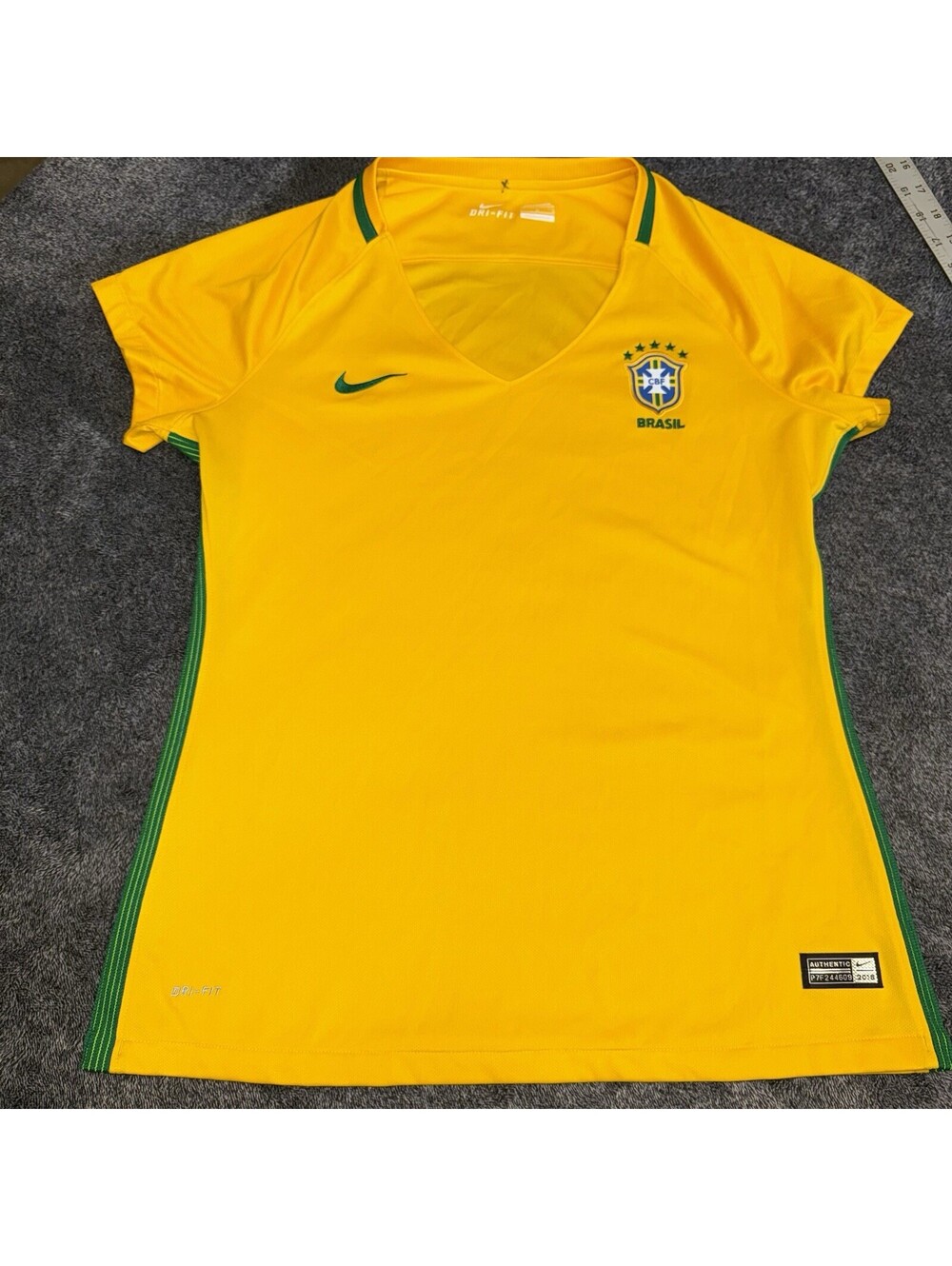 Nike Team Brazil Soccer Authentic Jersey Womens Size Large